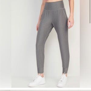 OLD NAVY grey power soft high rise go dry jogger pants | small